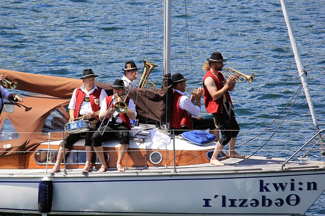 两大超级巨 两大超级巨